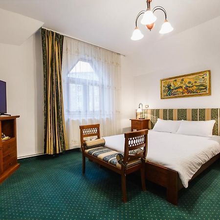 Casa 3 Guesthouse Oradea Exterior foto