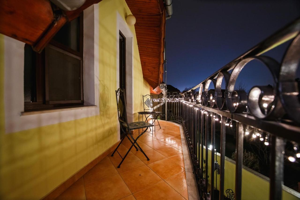 Casa 3 Guesthouse Oradea Exterior foto